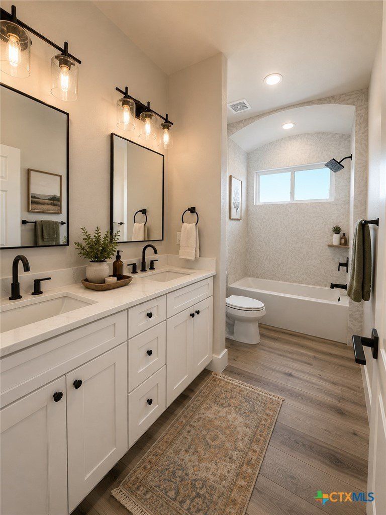 197 Lakeview Circle. La Vernia, TX 78121