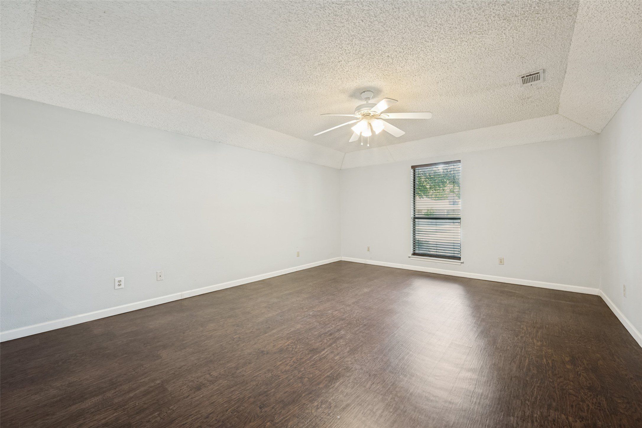 3204 Broken Arrow Road. Denton, TX 76209