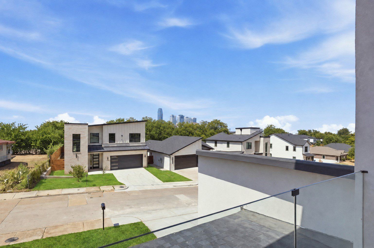 1414 Doyle Avenue. Dallas, TX 75203