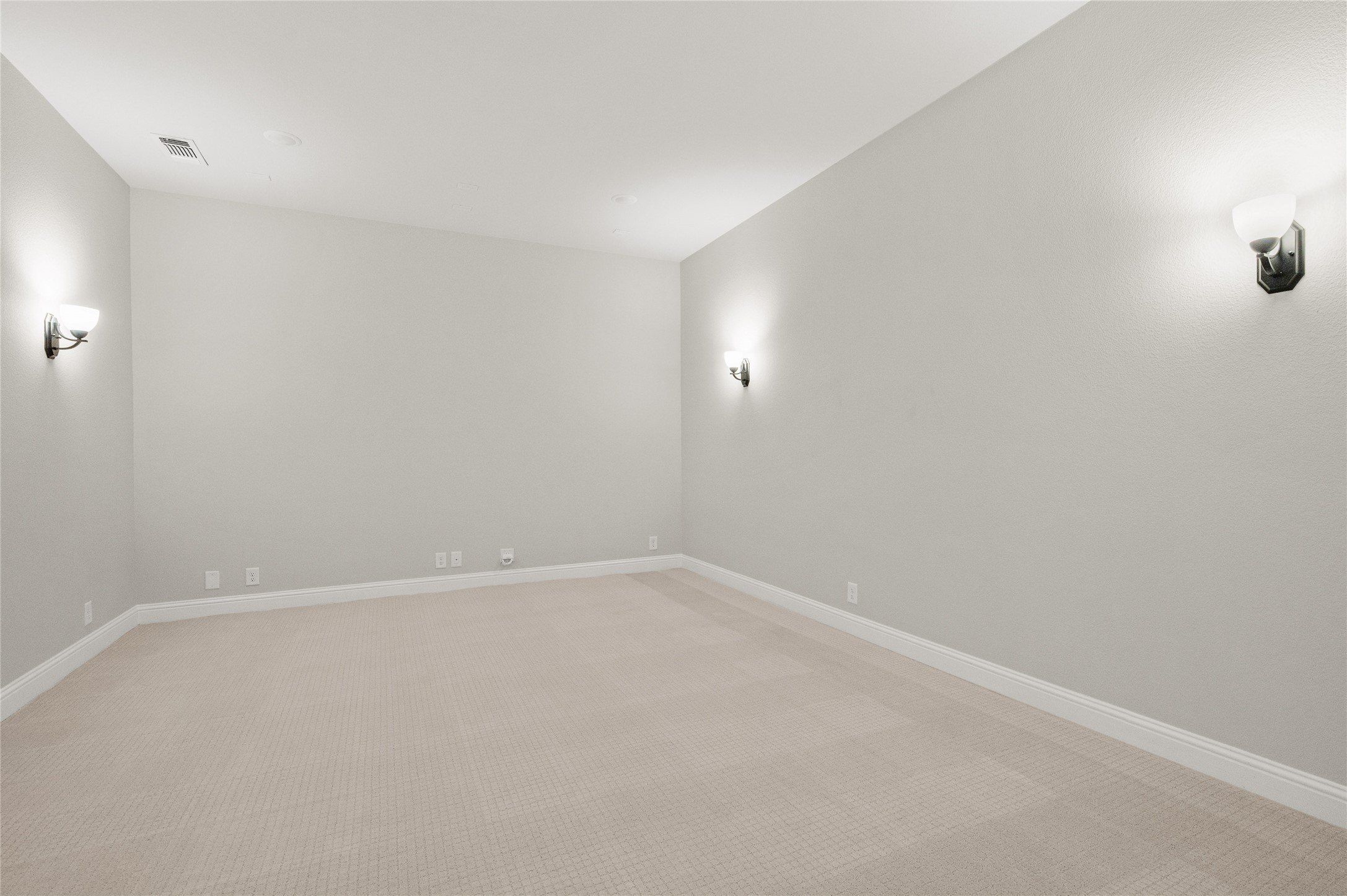 101 Jasper Lane. Van Alstyne, TX 75495