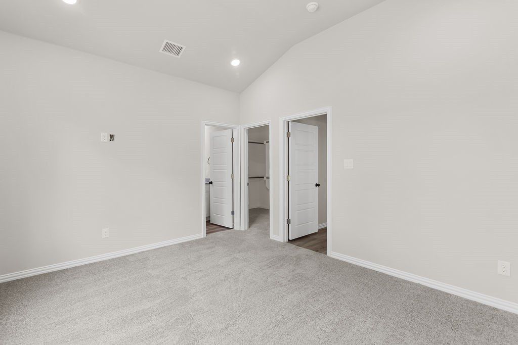 403 N Hansbarger Street. Everman, TX 76140