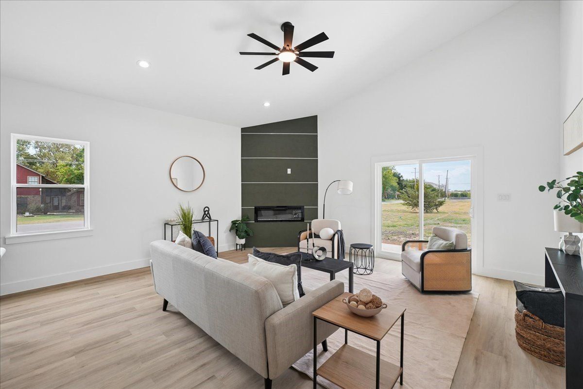 108 W Dogwood Trail. Fate, TX 75087