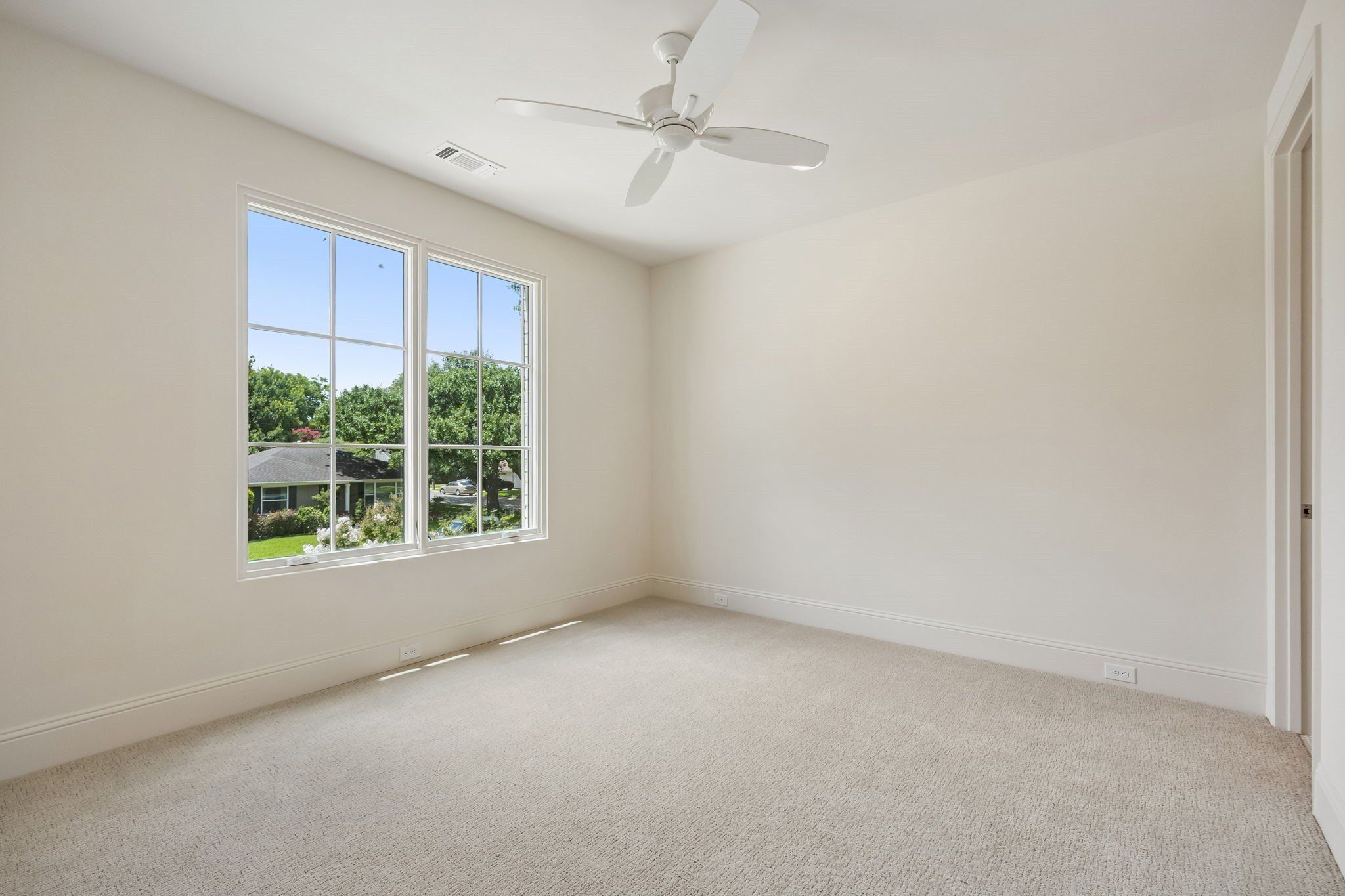 6207 Sudbury Drive. Dallas, TX 75214