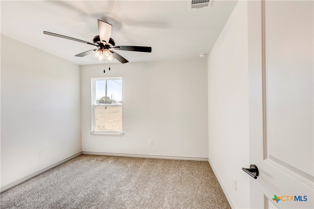 1804 Gigante Drive. Killeen, TX 76543