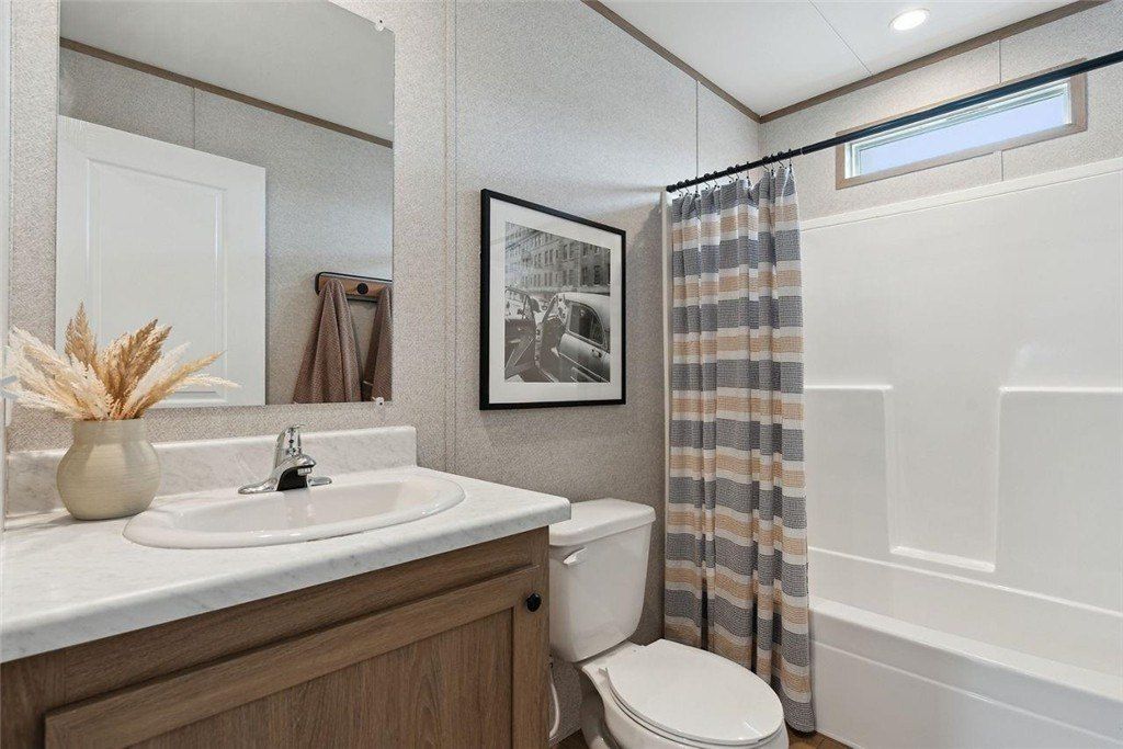 1020 Cottonwoood Bend Lane. Waller, TX 77484