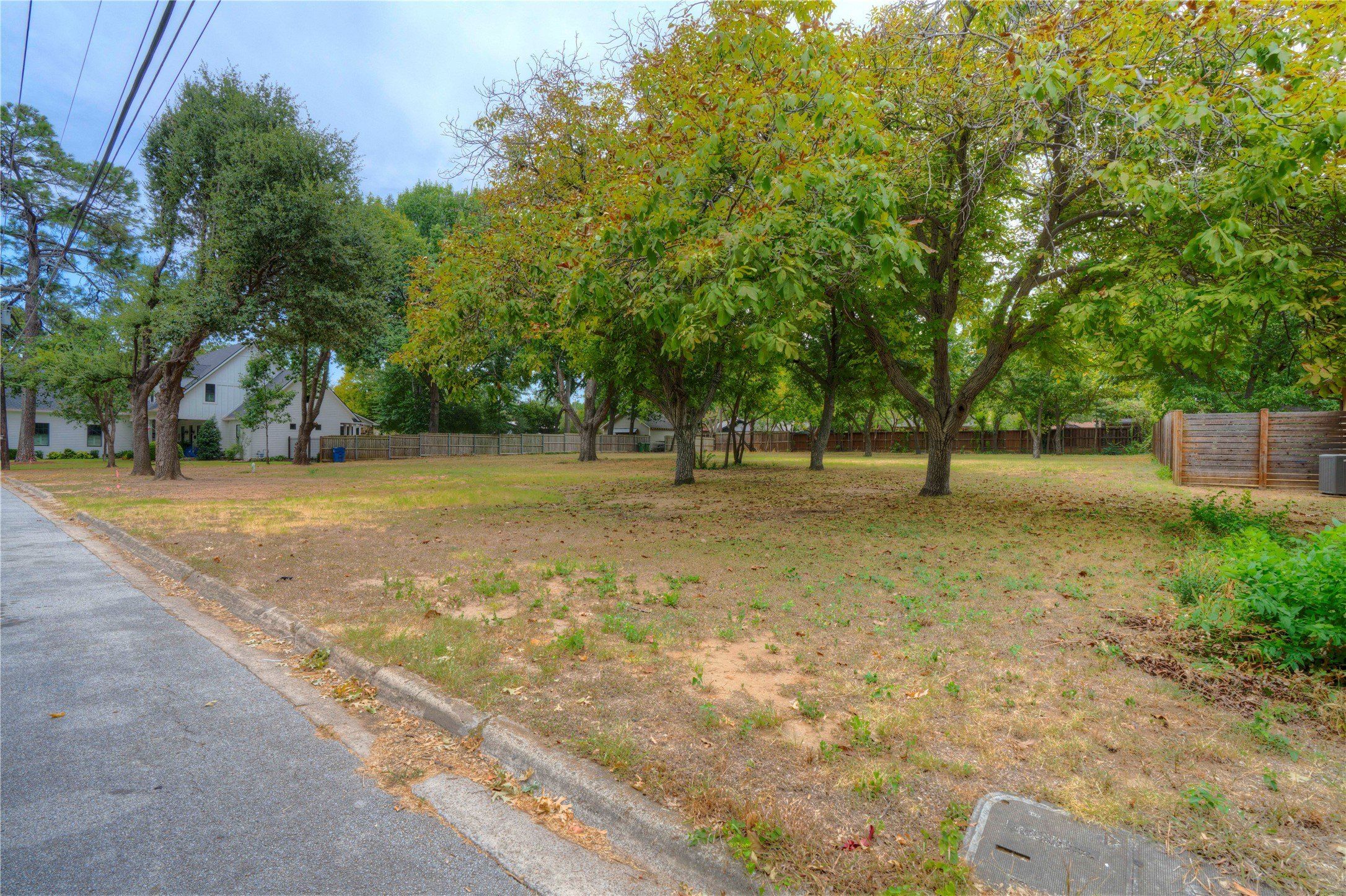 310 Blevins Street. Grapevine, TX 76051