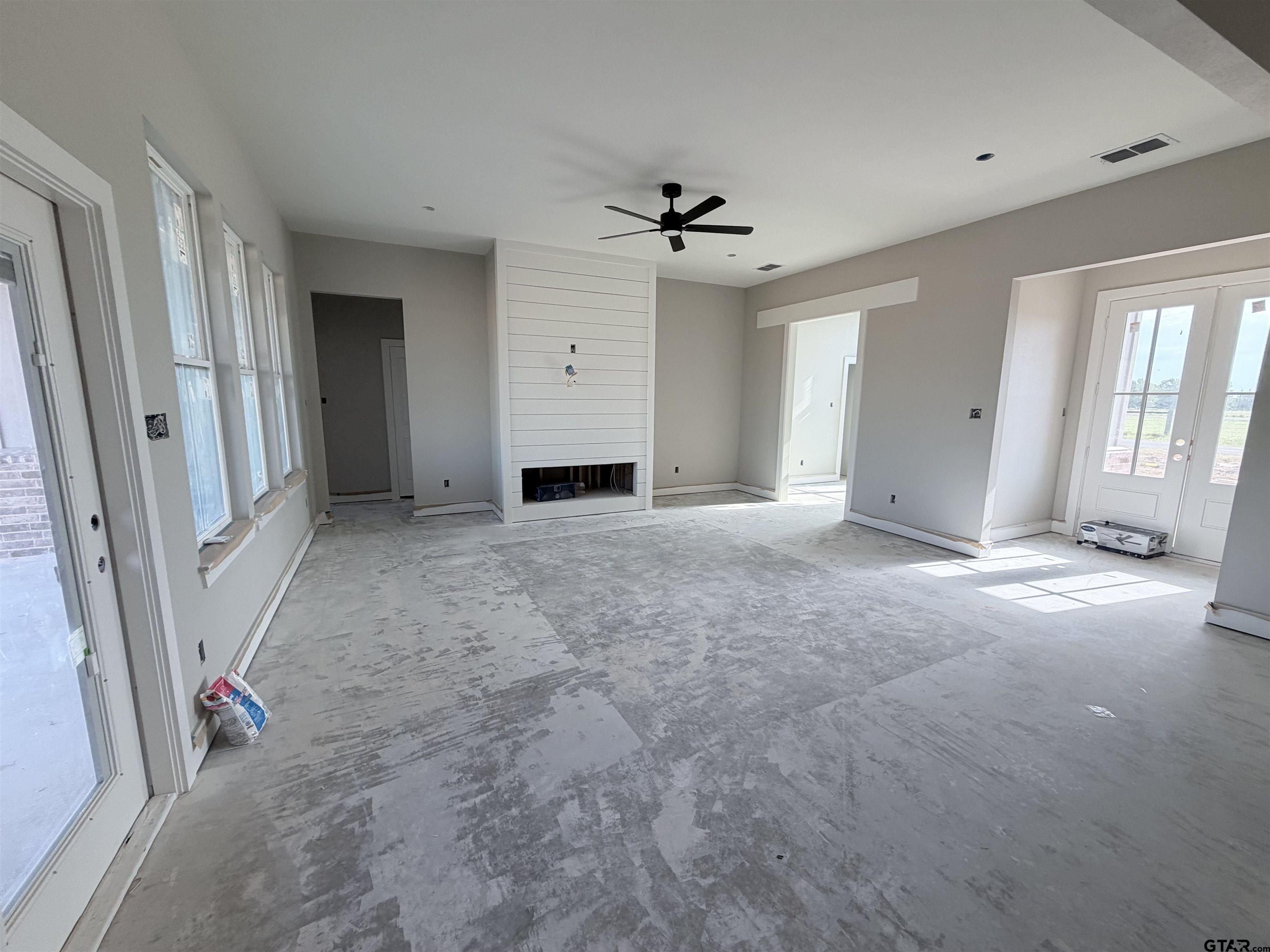 16301 County Road 441. Lindale, TX 75771