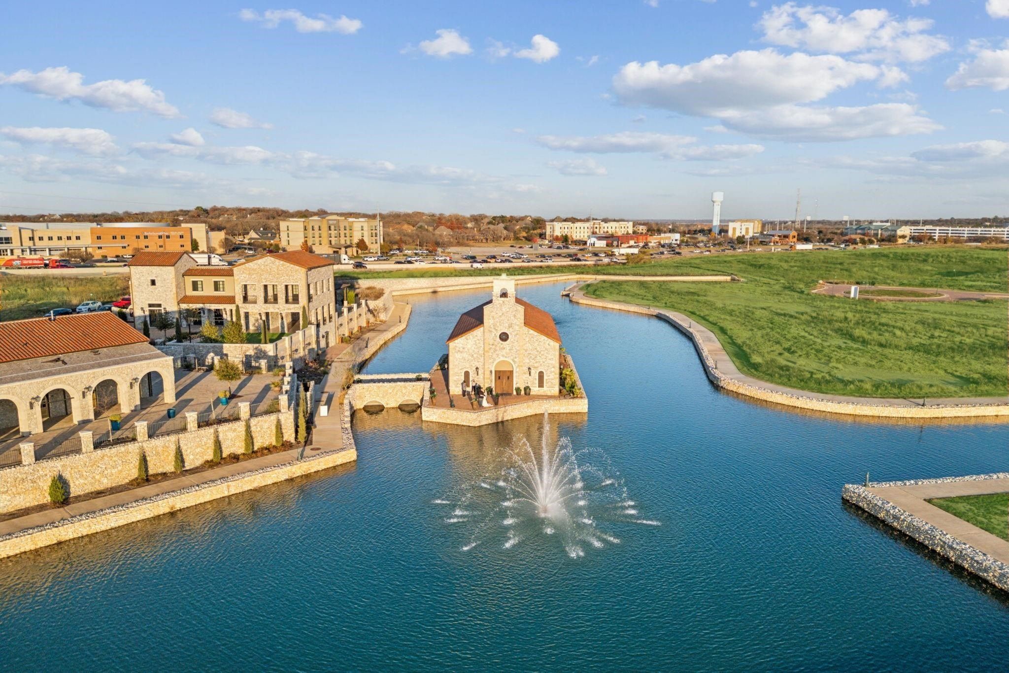 25 Costa Brava Drive. Westlake, TX 76262