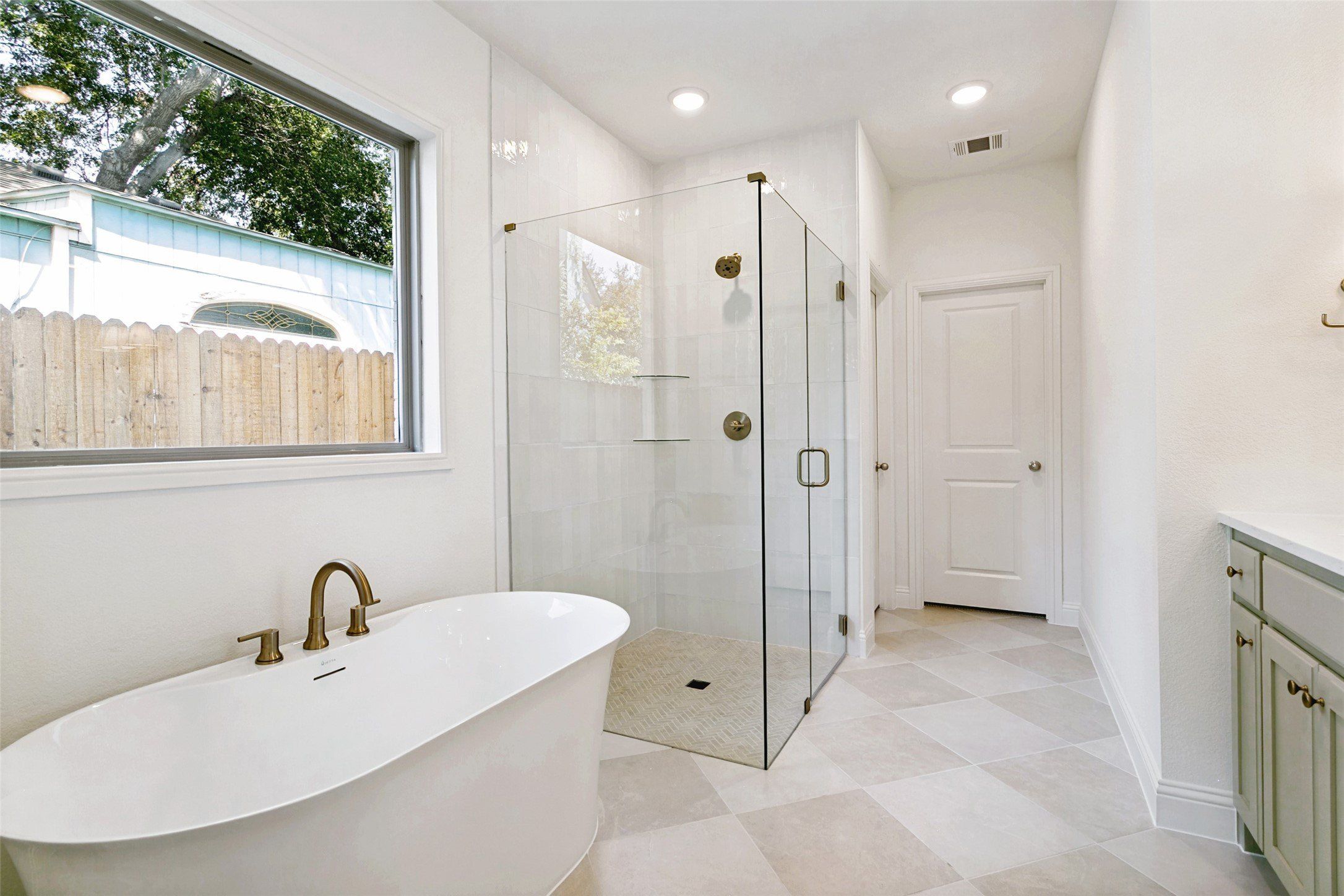 1609 Belle Place. Fort Worth, TX 76107