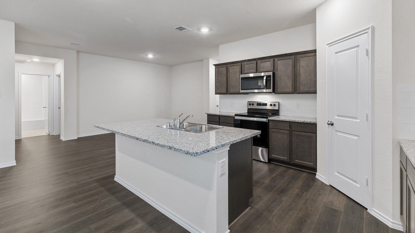1121 Overhill Road. Josephine, TX 75173