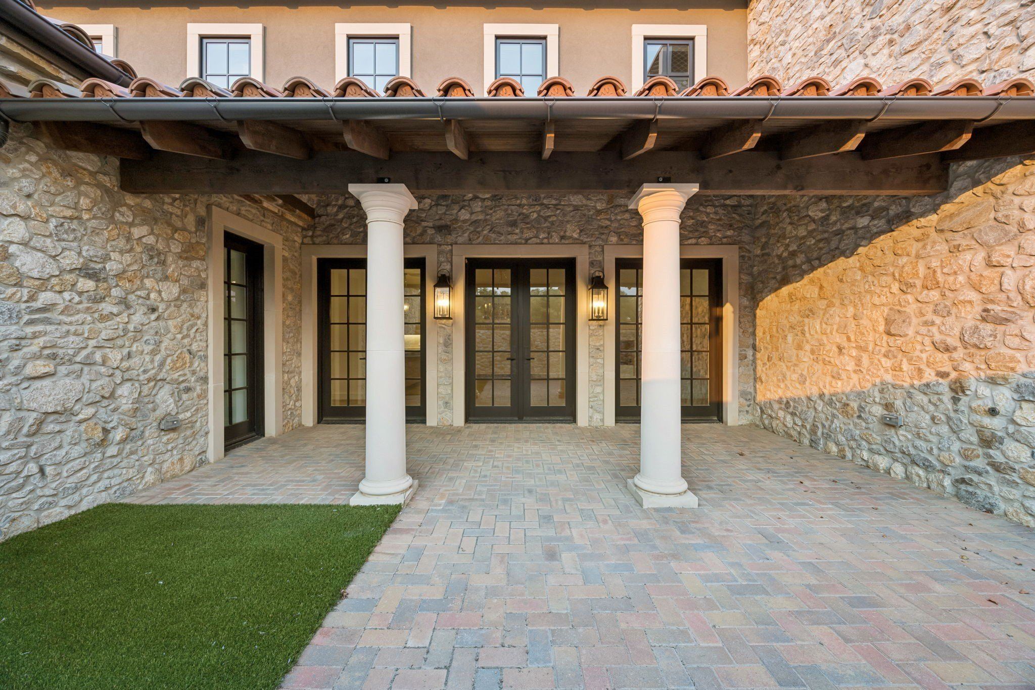 76 Cortes Drive. Westlake, TX 76262