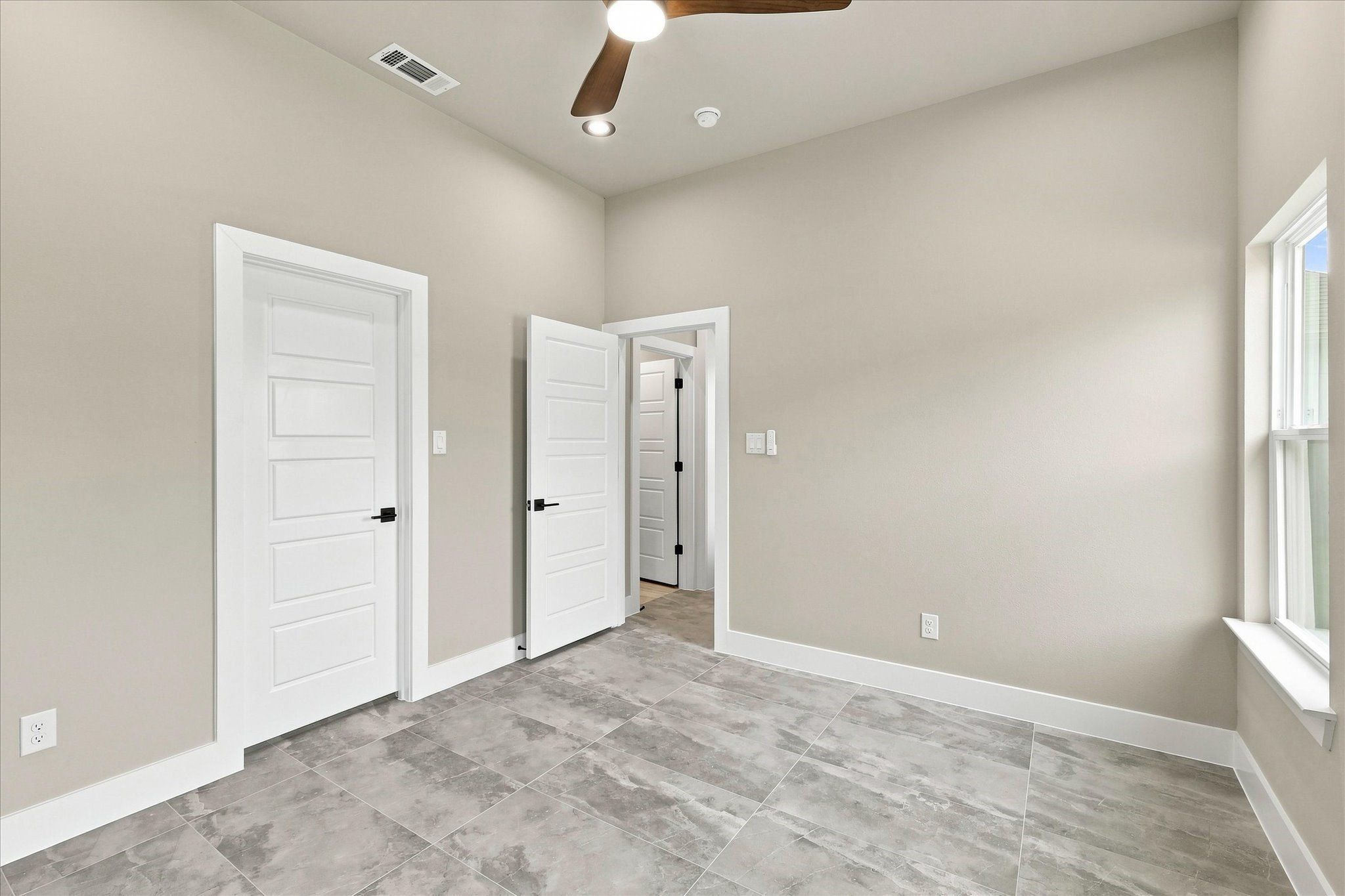 133 Cr 4865. Azle, TX 76020