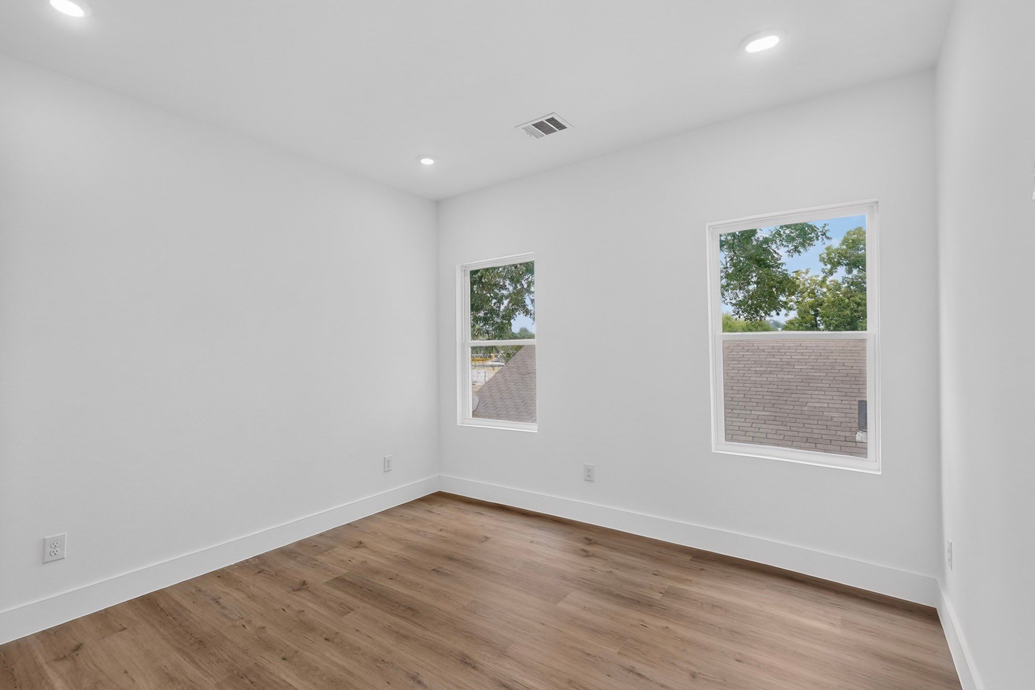 5104 Philip Avenue. Dallas, TX 75223