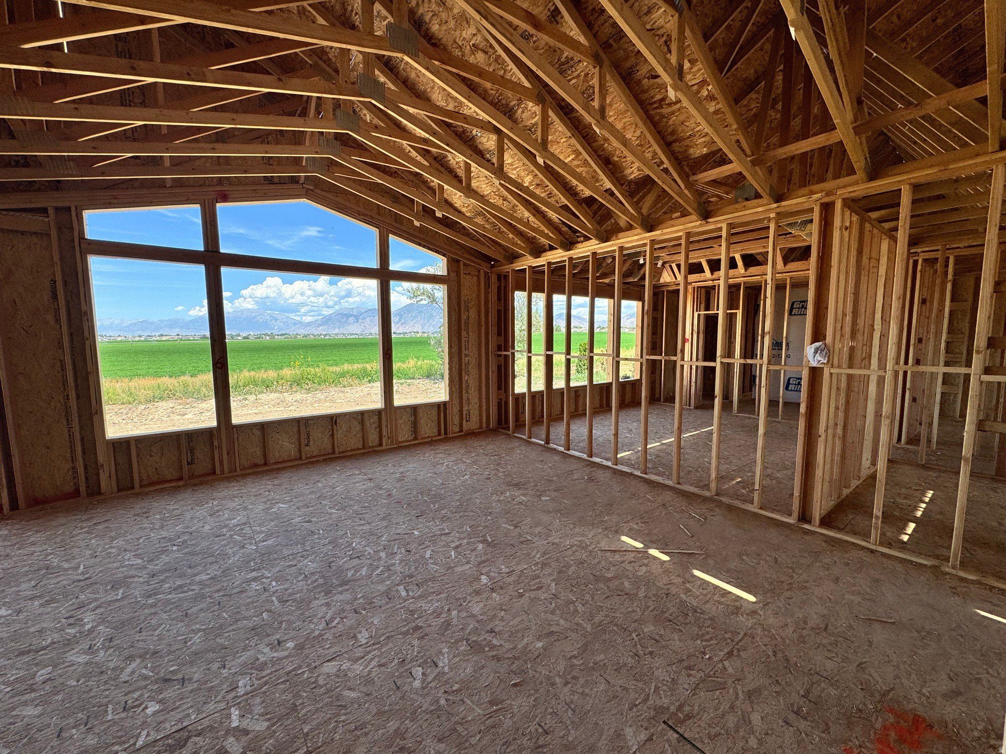 194 W 650 N. Salem, UT 84653