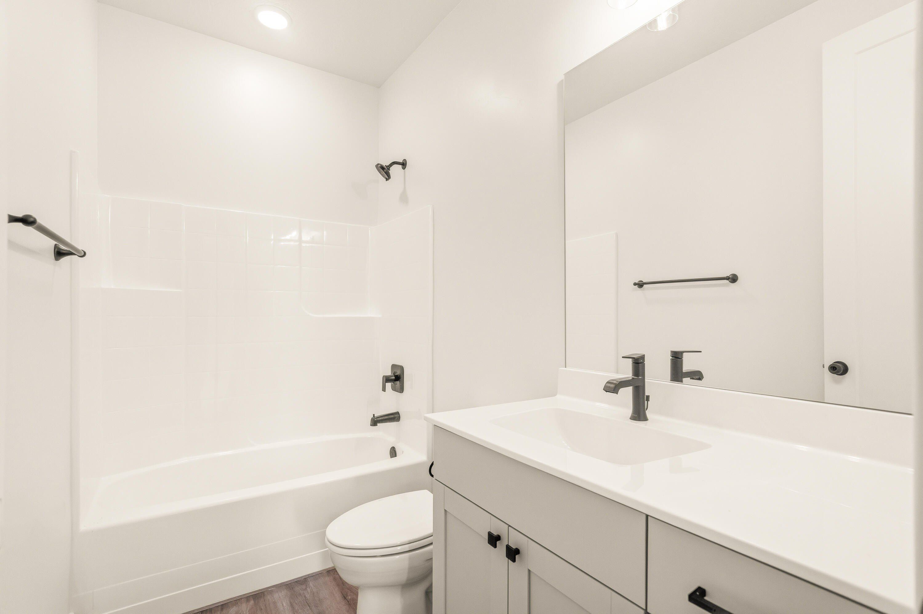 3369 W Palomar. Hurricane, UT 84737
