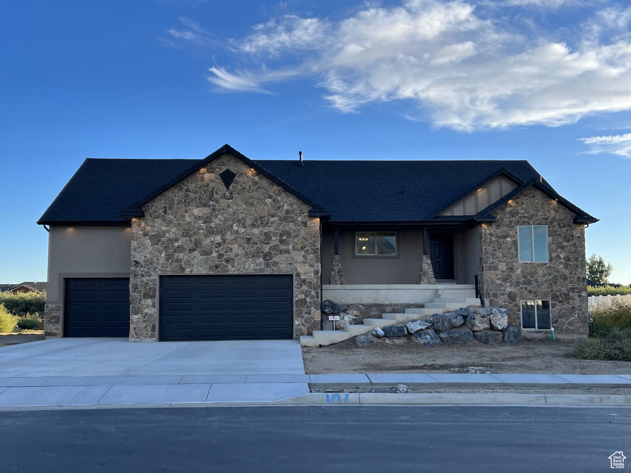 3805 N 2550. Farr West, UT 84404