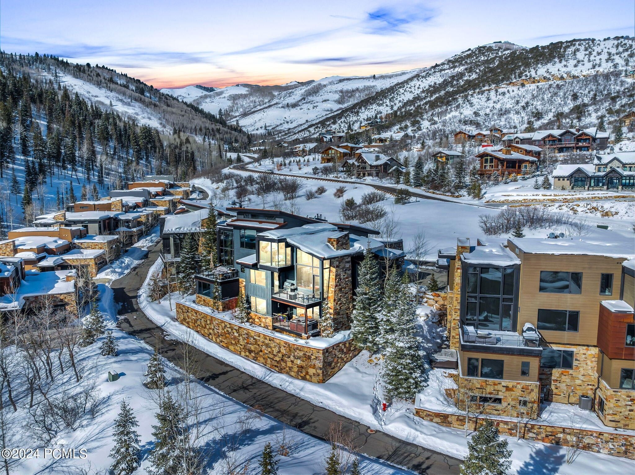 4862 Enclave Way 18. Park City, UT 84098