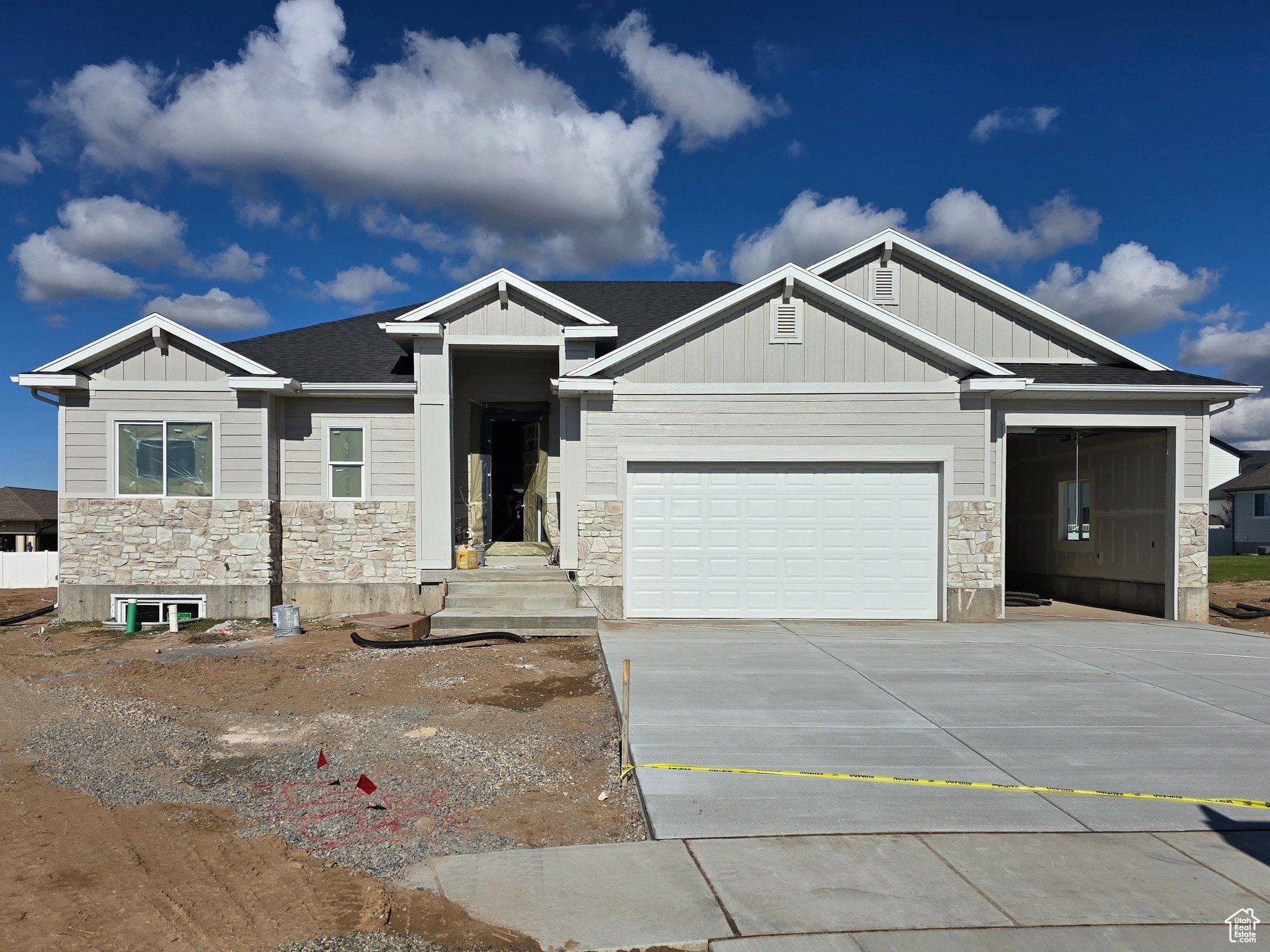 1914 W 1340 N. Clinton, UT 84015