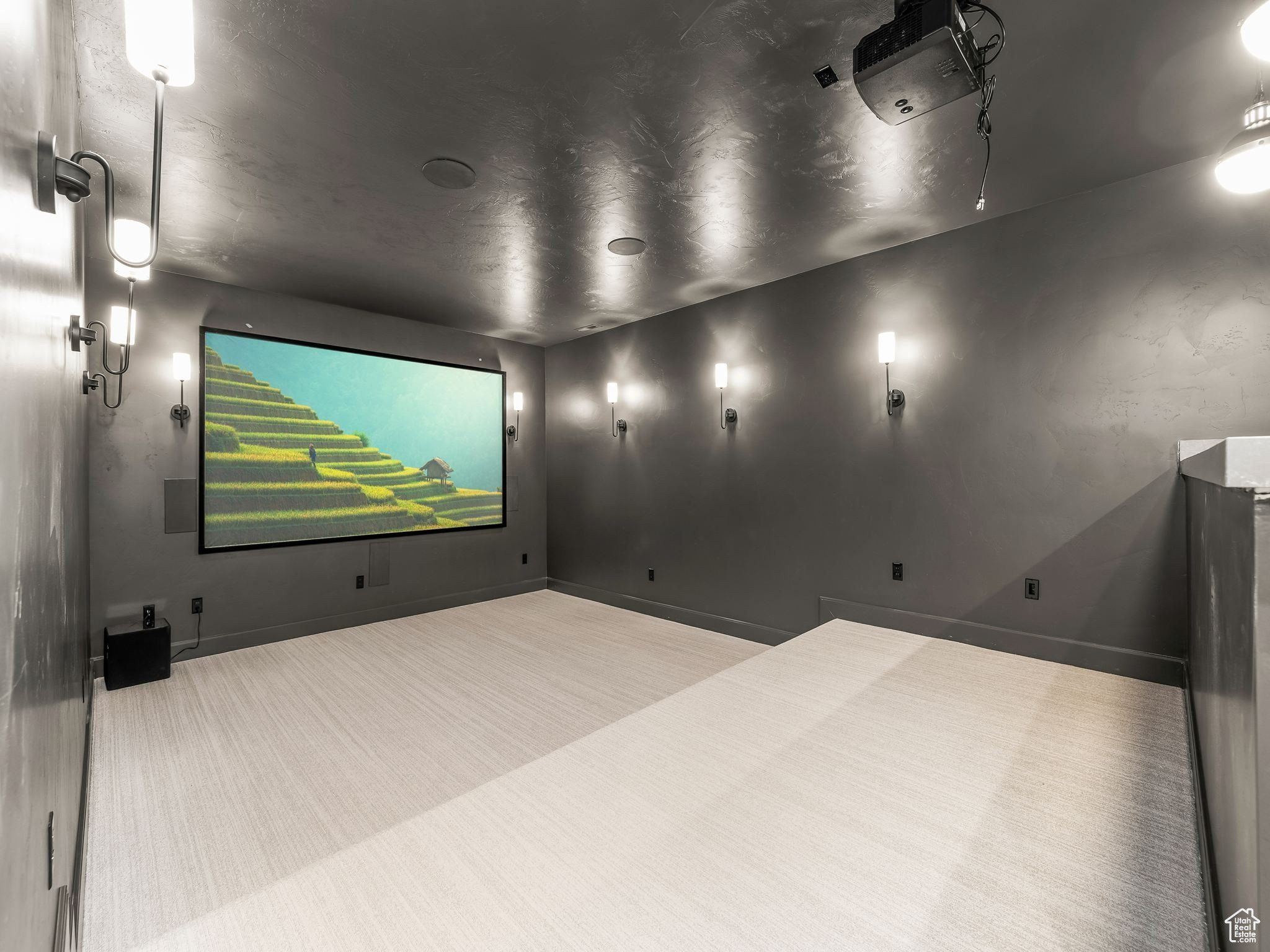 208 E 400 S. Mapleton, UT 84664