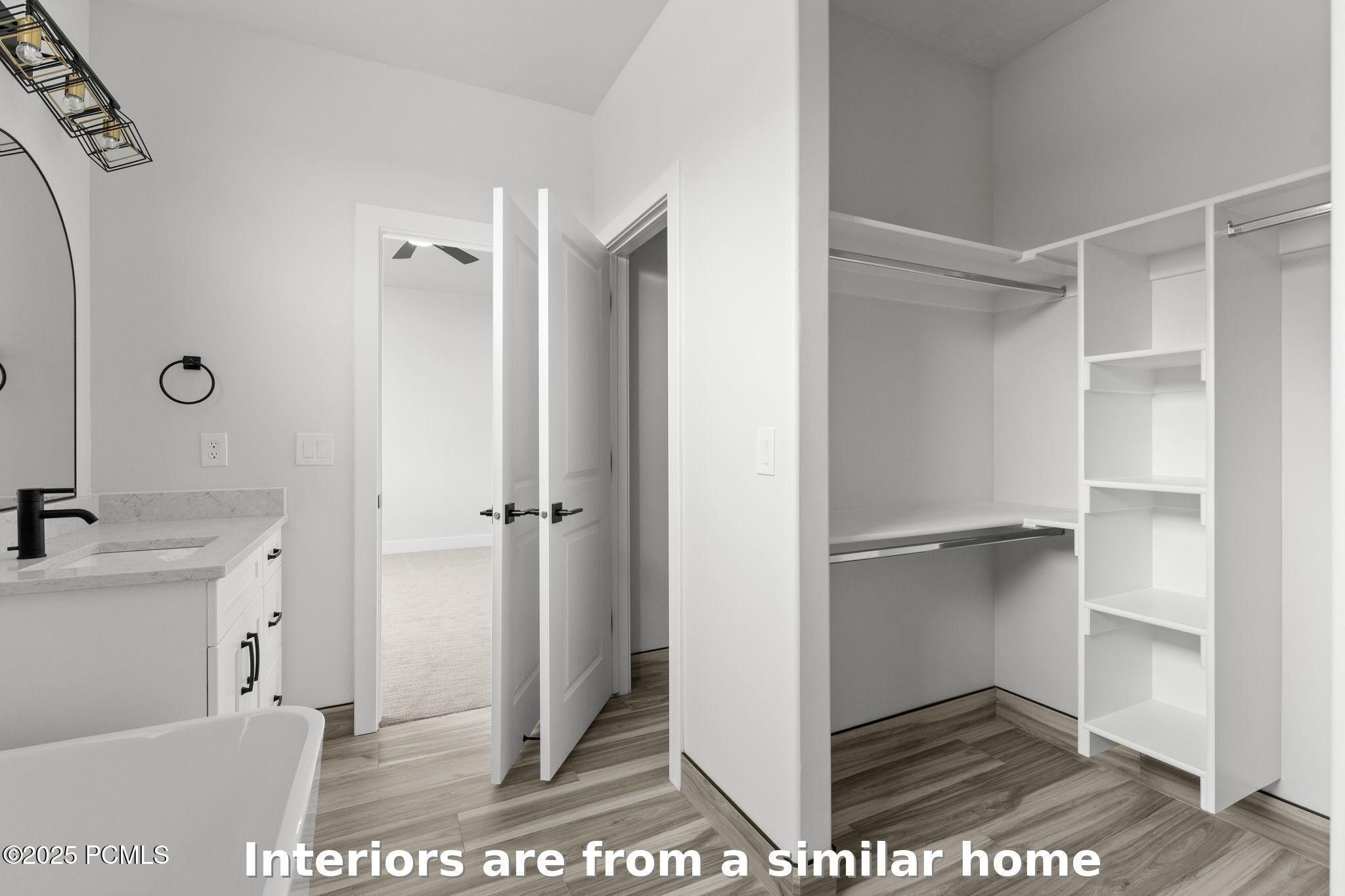 1223 W Kokopelli Street. Hildale, UT 84784