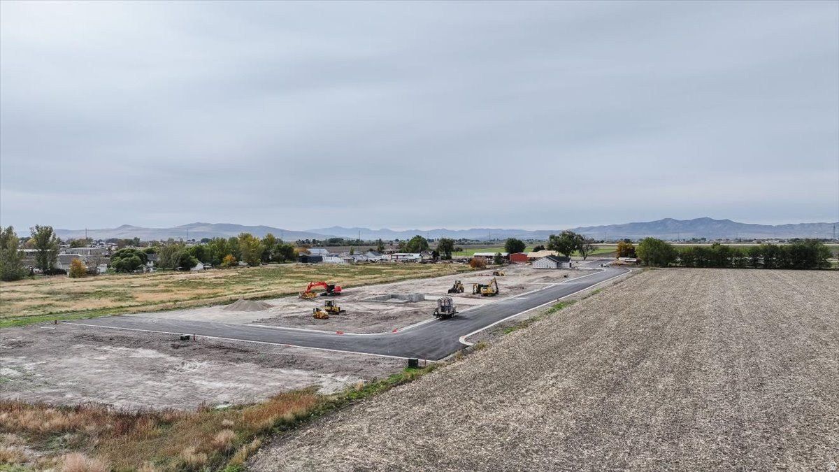 5055 W 10200 N. Elwood, UT 84337