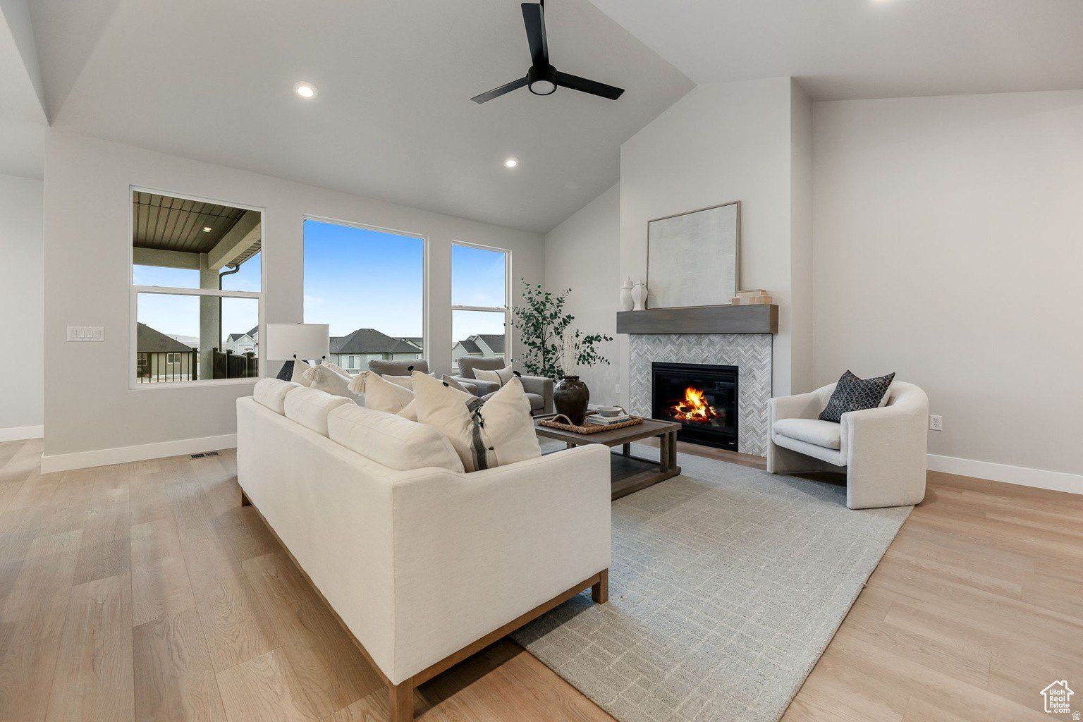 8035 N Park Meadow Ln Unit 2. Lake Point, UT 84074