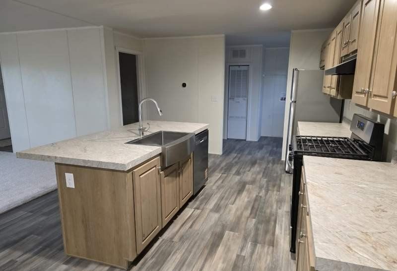 176 Cushing Way. Layton, UT 84041