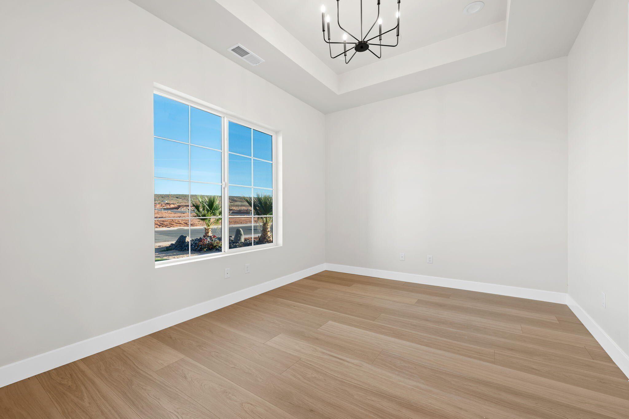 2022 S Blossom Way. Hurricane, UT 84737