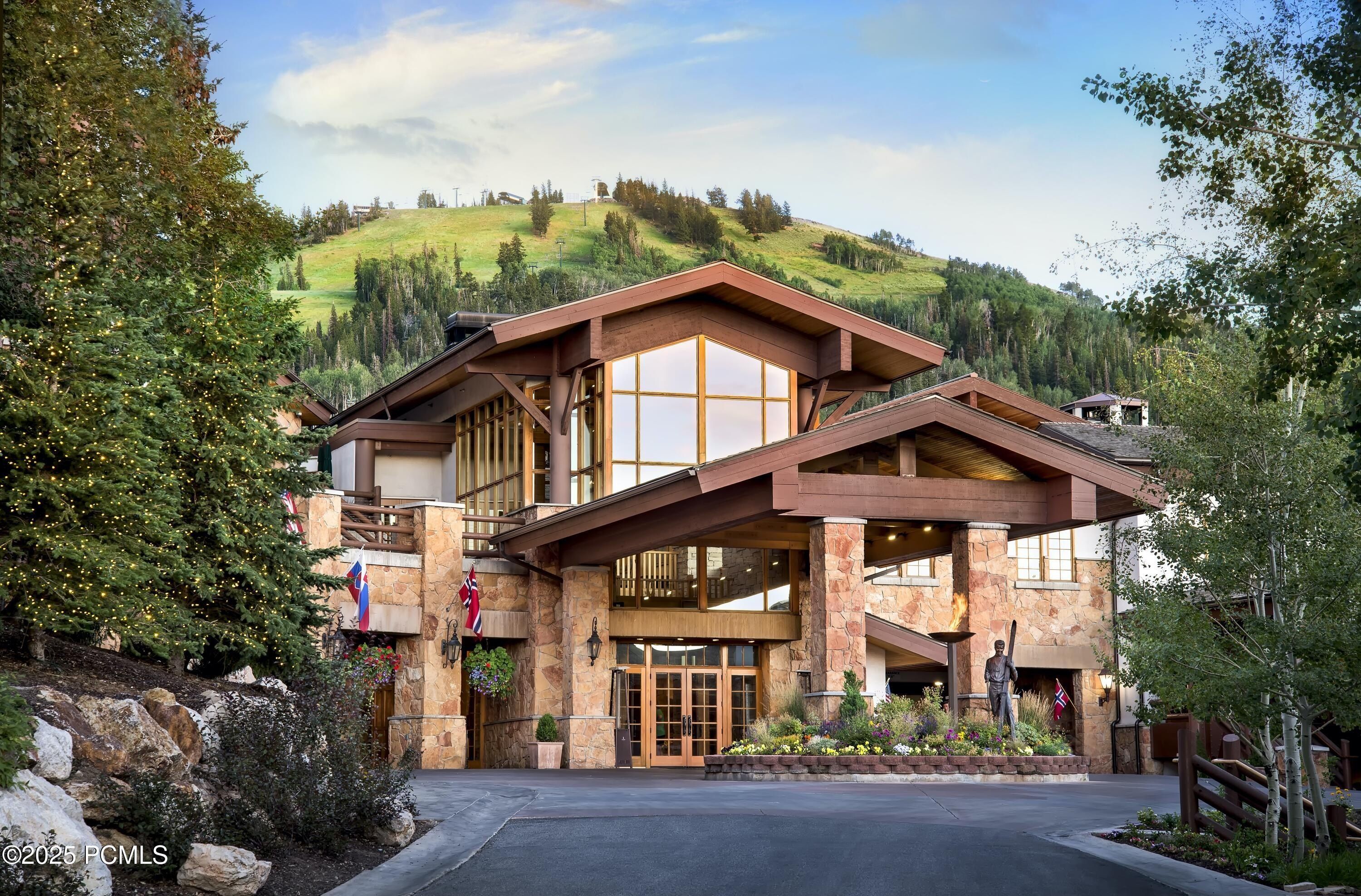 4867 Legacy Way. Park City, UT 84060