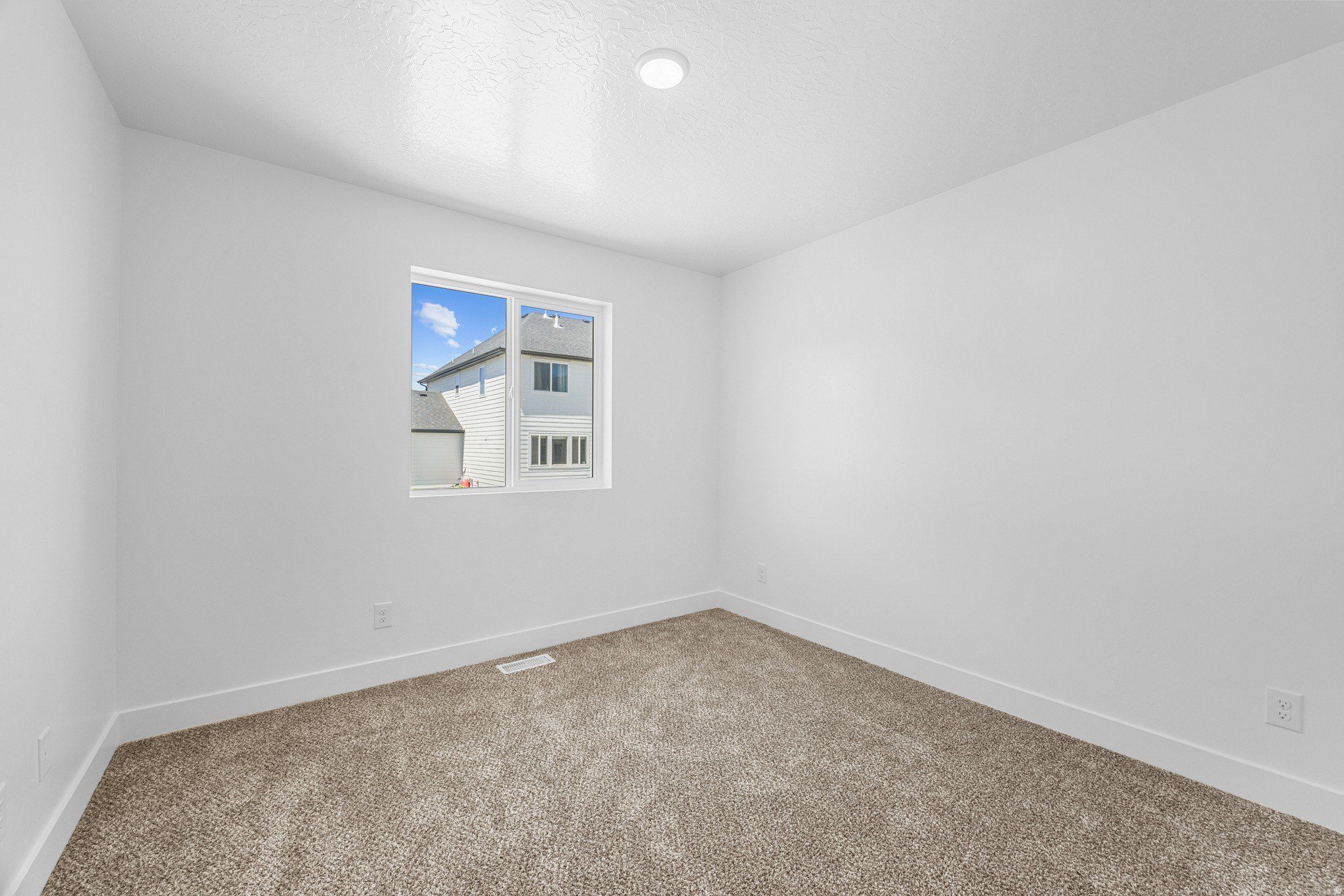 1498 S Windsong Dr Unit 258. Santaquin, UT 84655