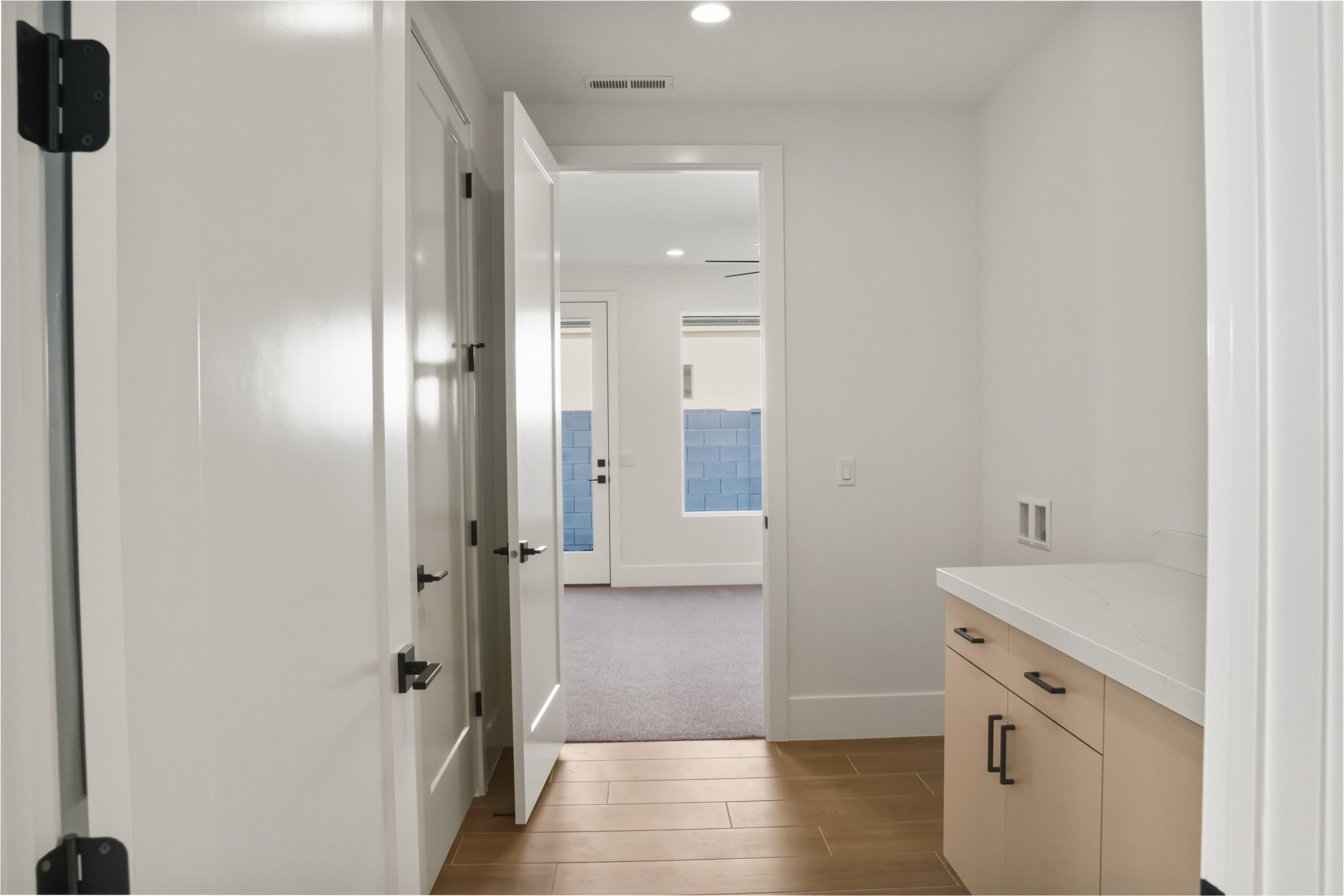 3323 Pharoah Way. Santa Clara, UT 84765