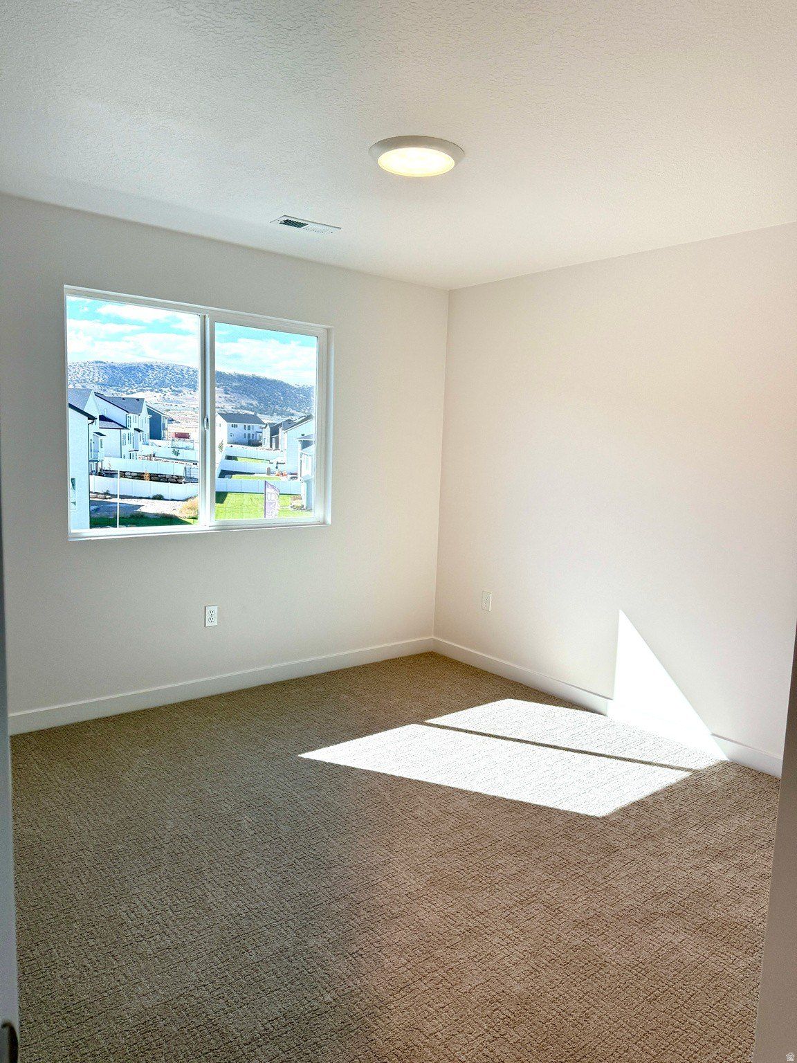 3605 E Lakota Dr Unit 602. Eagle Mountain, UT 84005