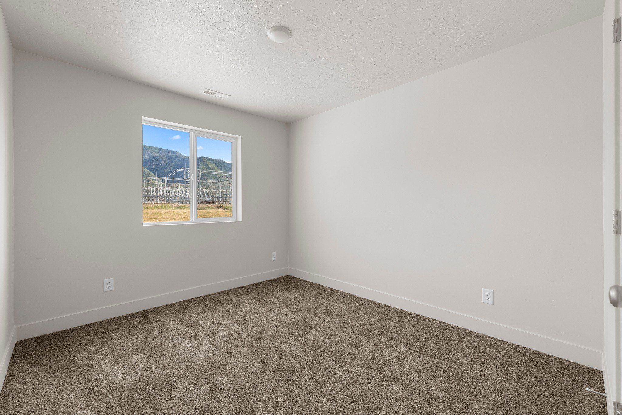 4024 S Walnut Bark Ln Unit 410. Mapleton, UT 84664