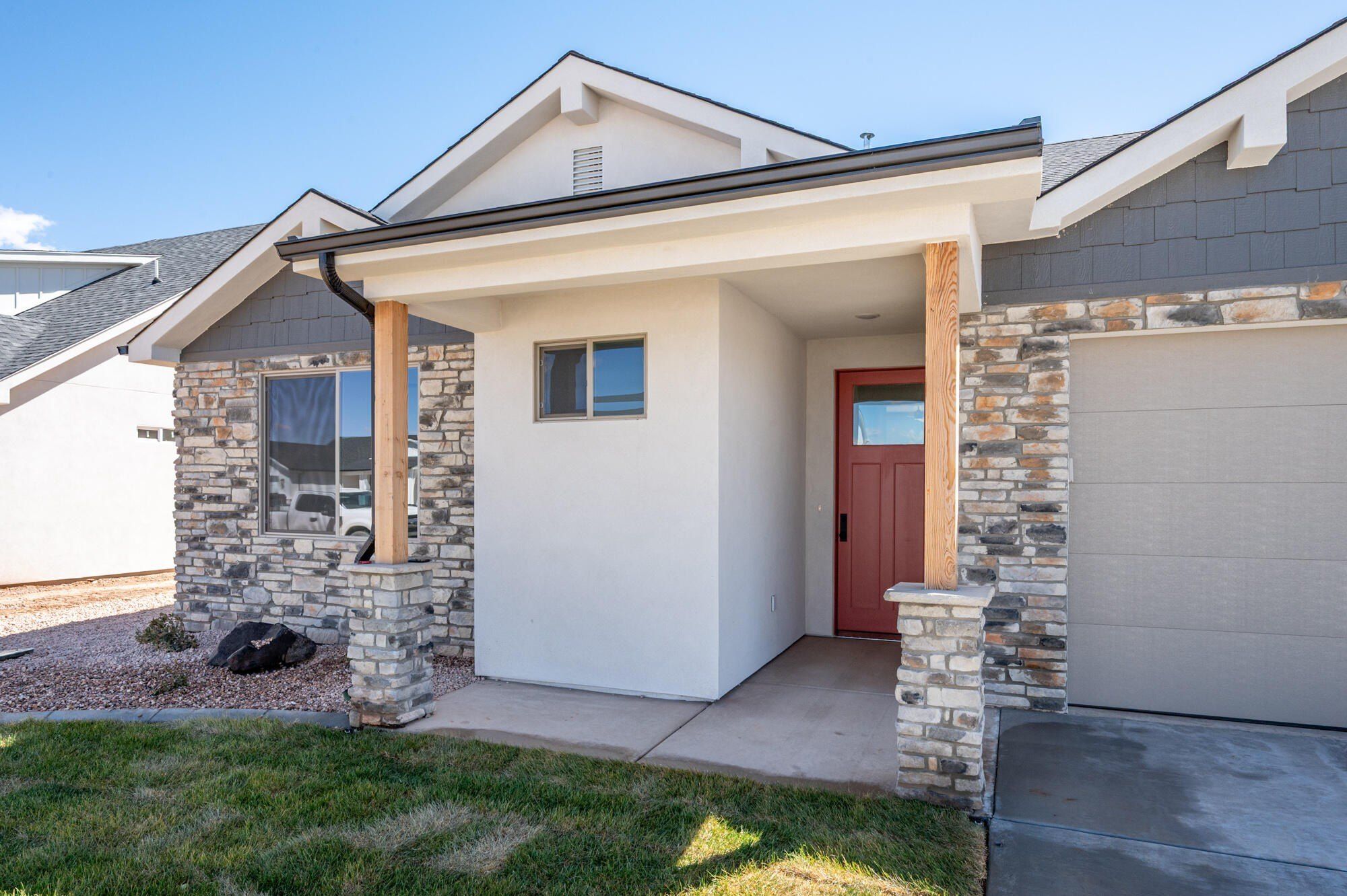 4978 N 75 E. Enoch, UT 84721