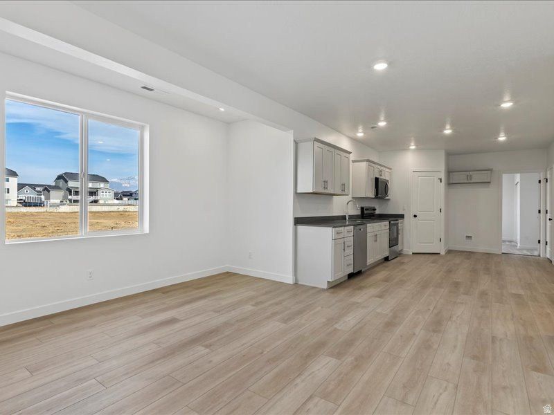 161 N Mia Cv E. Saratoga Springs, UT 84045
