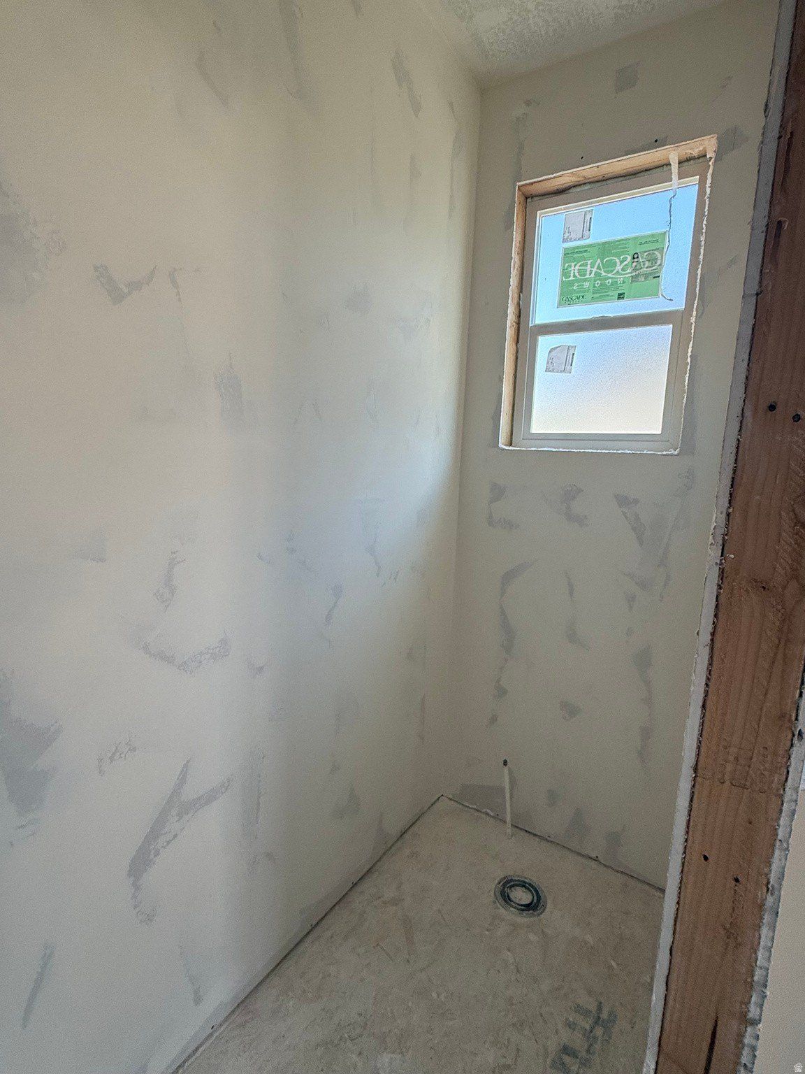 186 E 625 S. Hyde Park, UT 84318