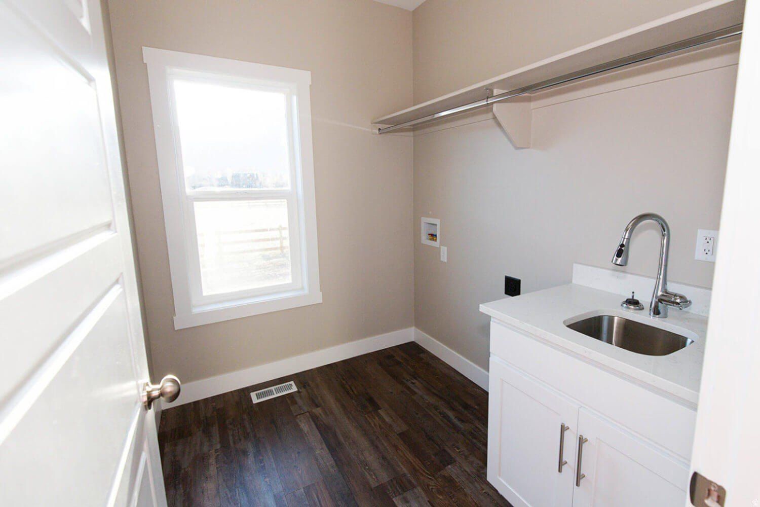486 S 300 E. Willard, UT 84340