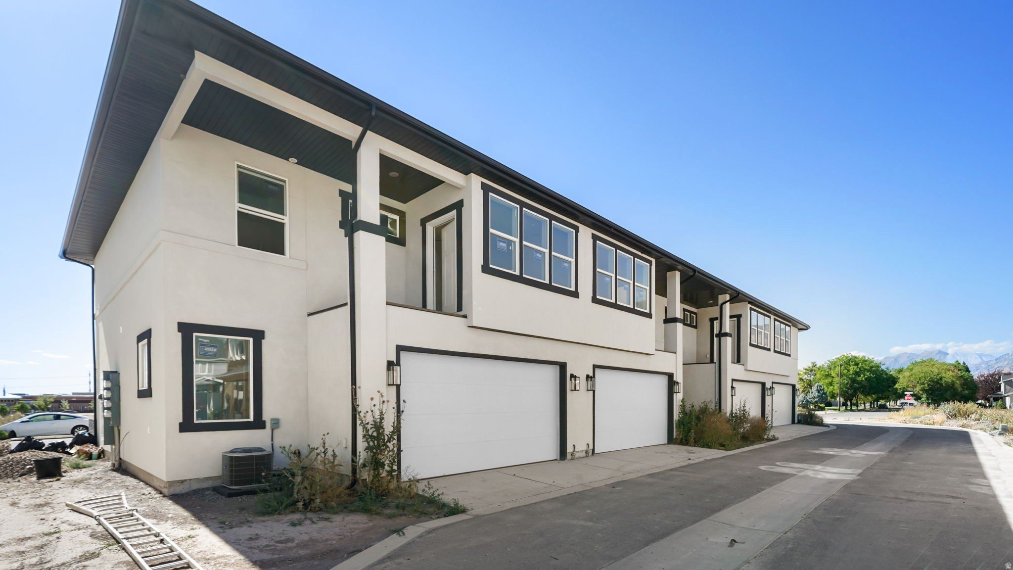 727 S Harrison Dr W. Springville, UT 84663