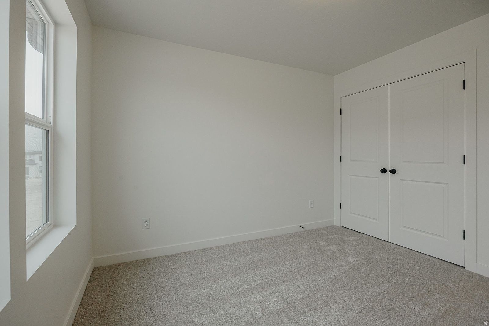1033 W Paramount Cv. Riverdale, UT 84405