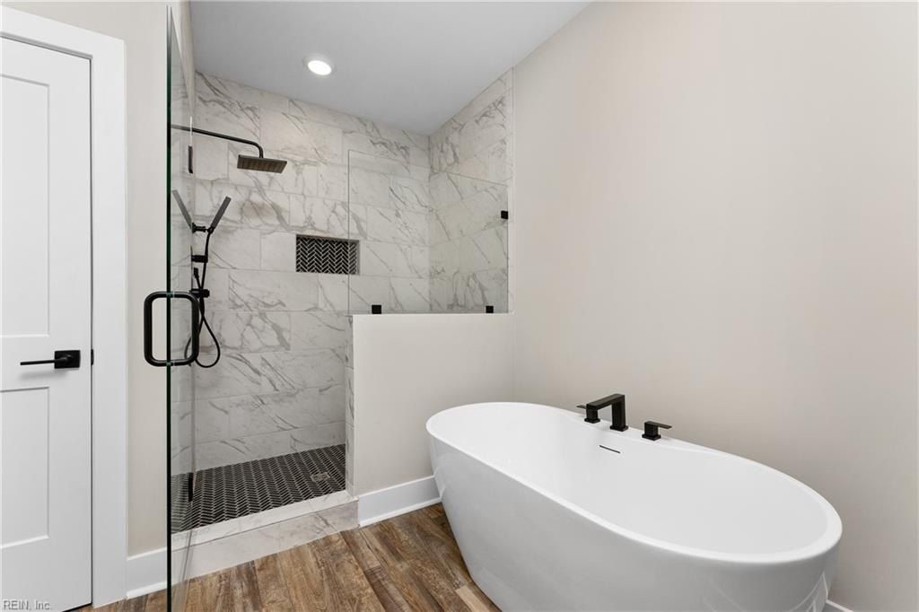 1506 Carsley Road. Dendron, VA 23839