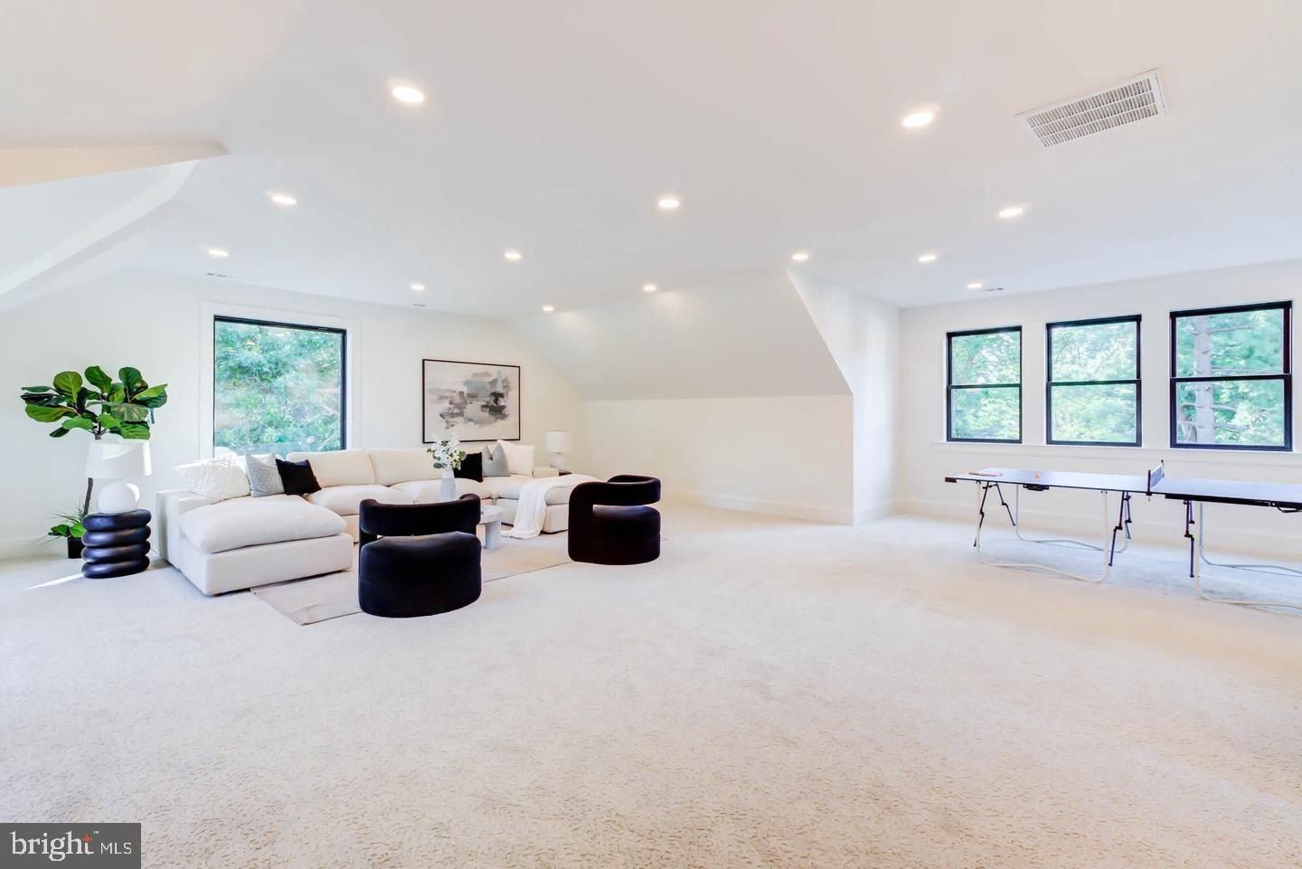 7102 Alger Road. Falls Church, VA 22042