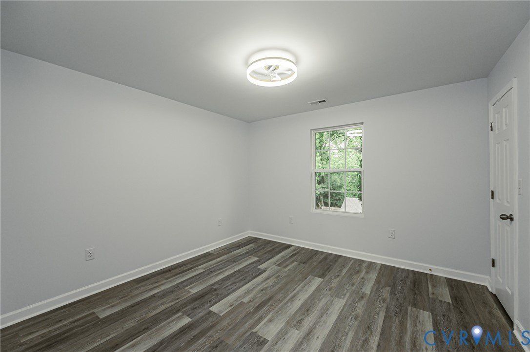 111 St Matthew. Petersburg, VA 23803