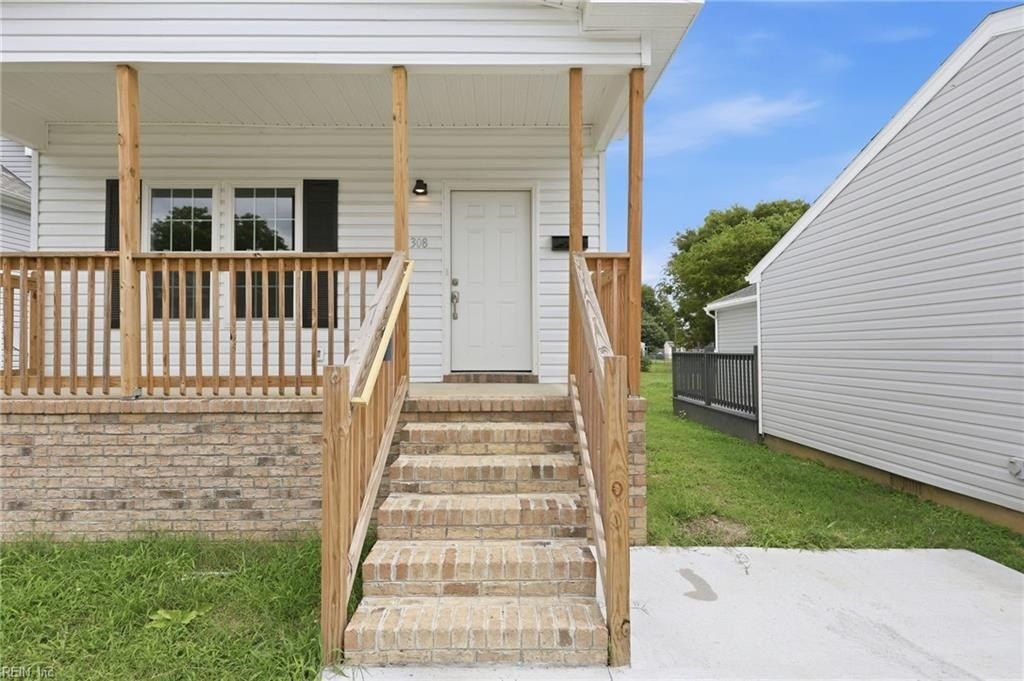 308 N Lloyd Street. Suffolk, VA 23434