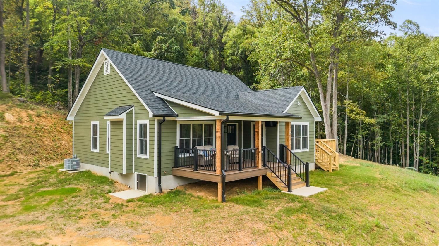323 Mountain Top Way. Amherst, VA 24521