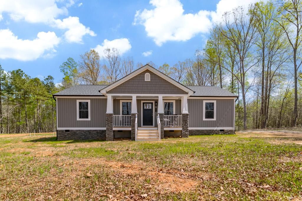 3702 Old Poole Rd. Alberta, VA 23821