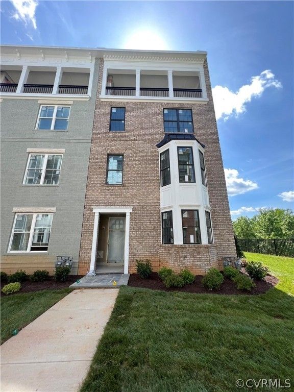 353 Vanbrugh Walk. Henrico, VA 23233