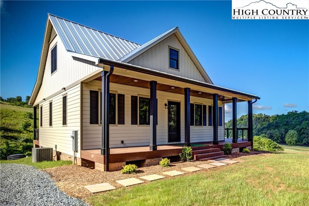 19 Moxley Ridge Road. Independence, VA 24348