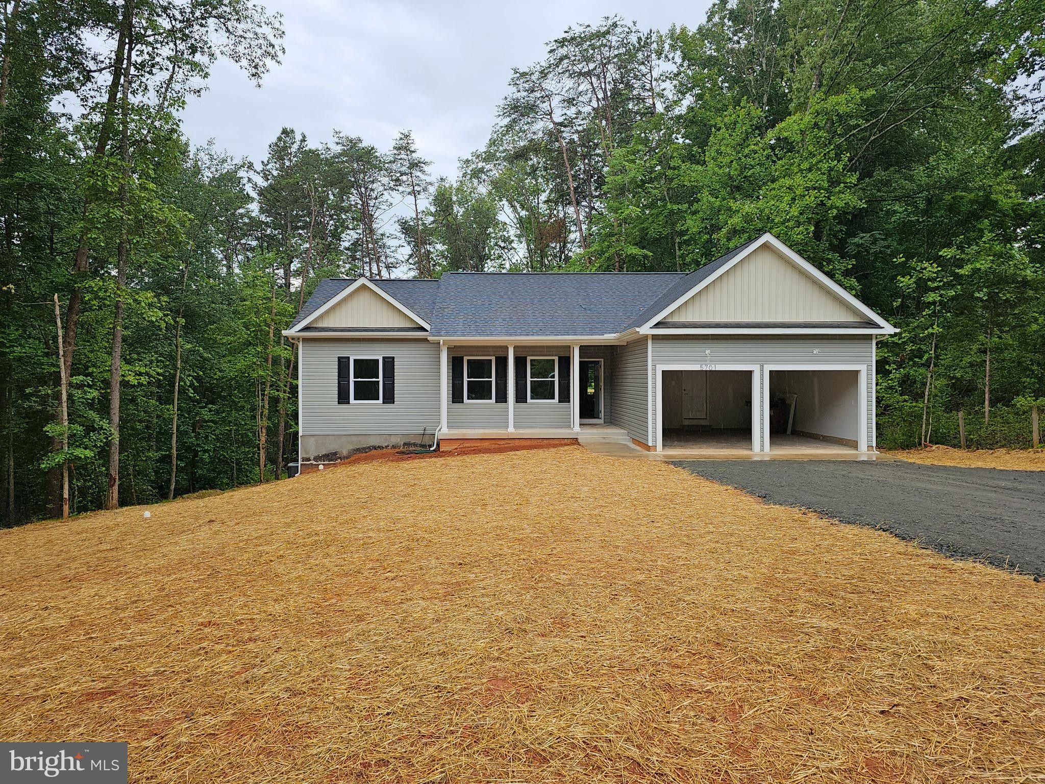 5701 Flintstone Drive. Barboursville, VA 22923