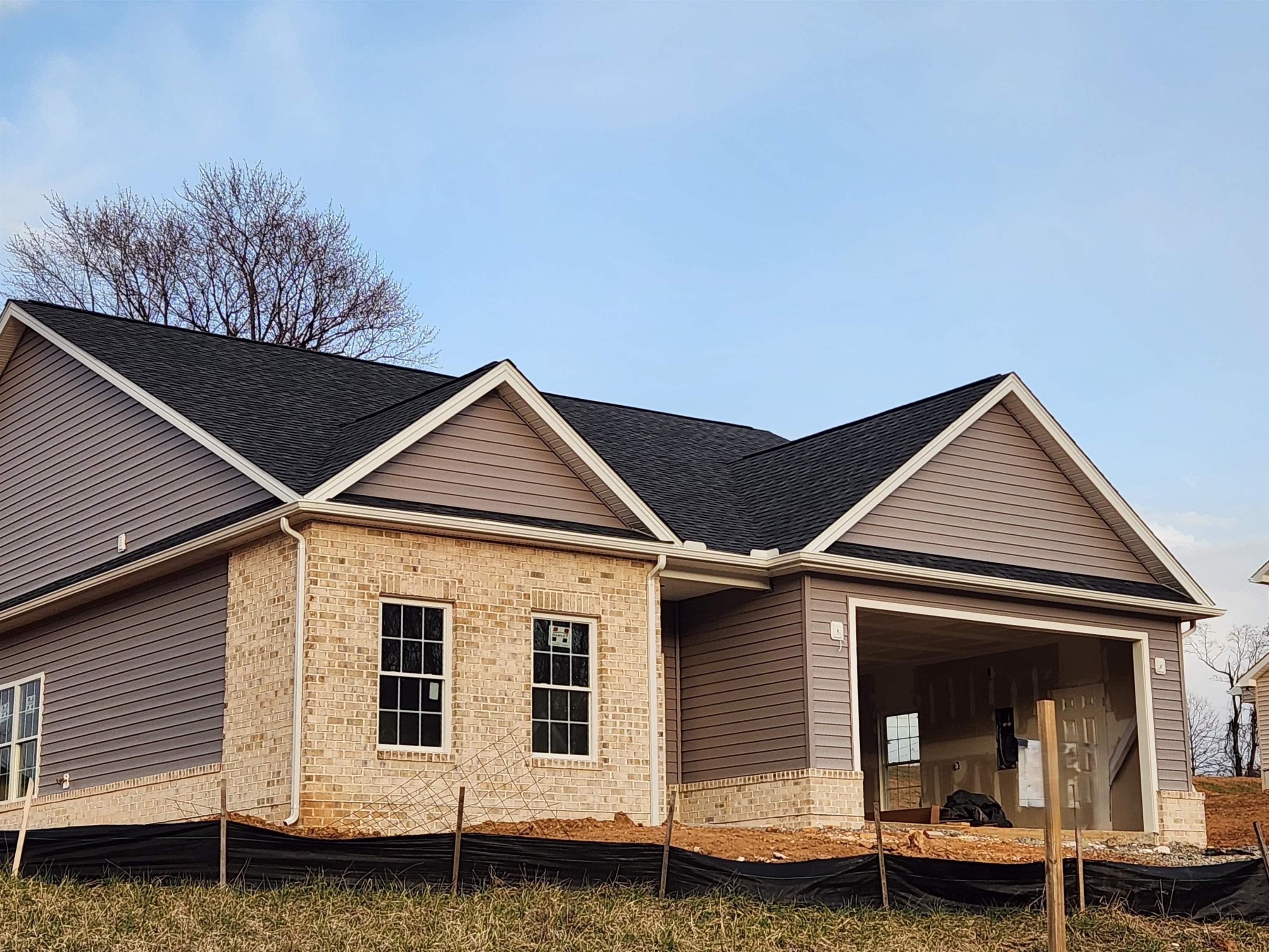5506 New Pleasant Way. Salem, VA 24153
