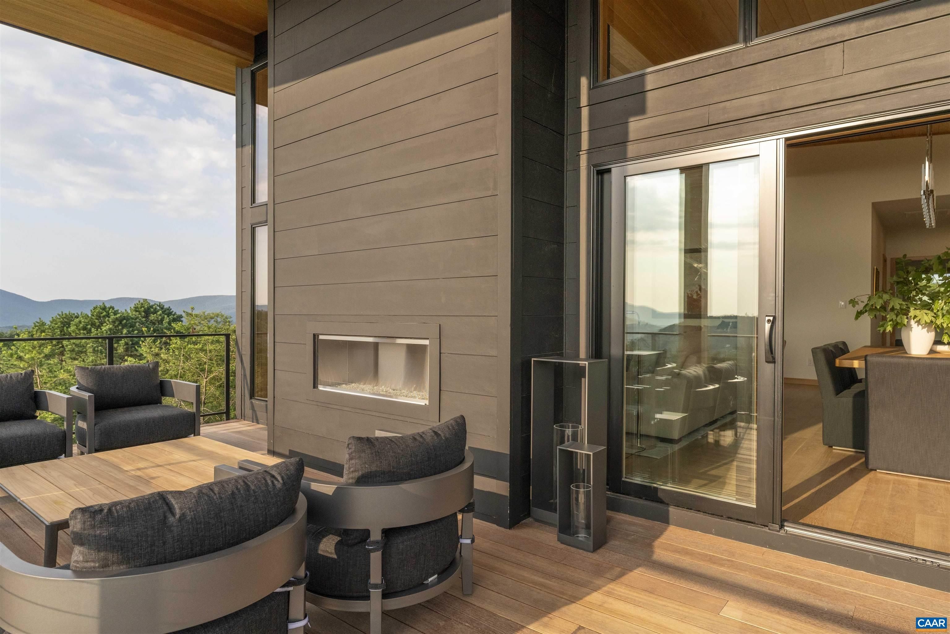 410 Twelve Ridges Way. Vesuvius, VA 24483